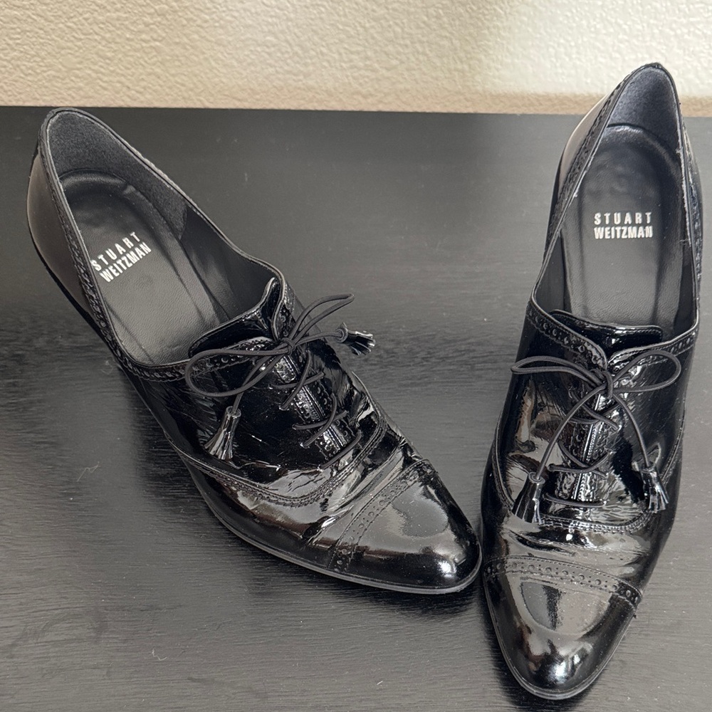 Stuart Weitzman Elegant Black Patent Leather Women's Oxford Heels - Picture 2 of 4
